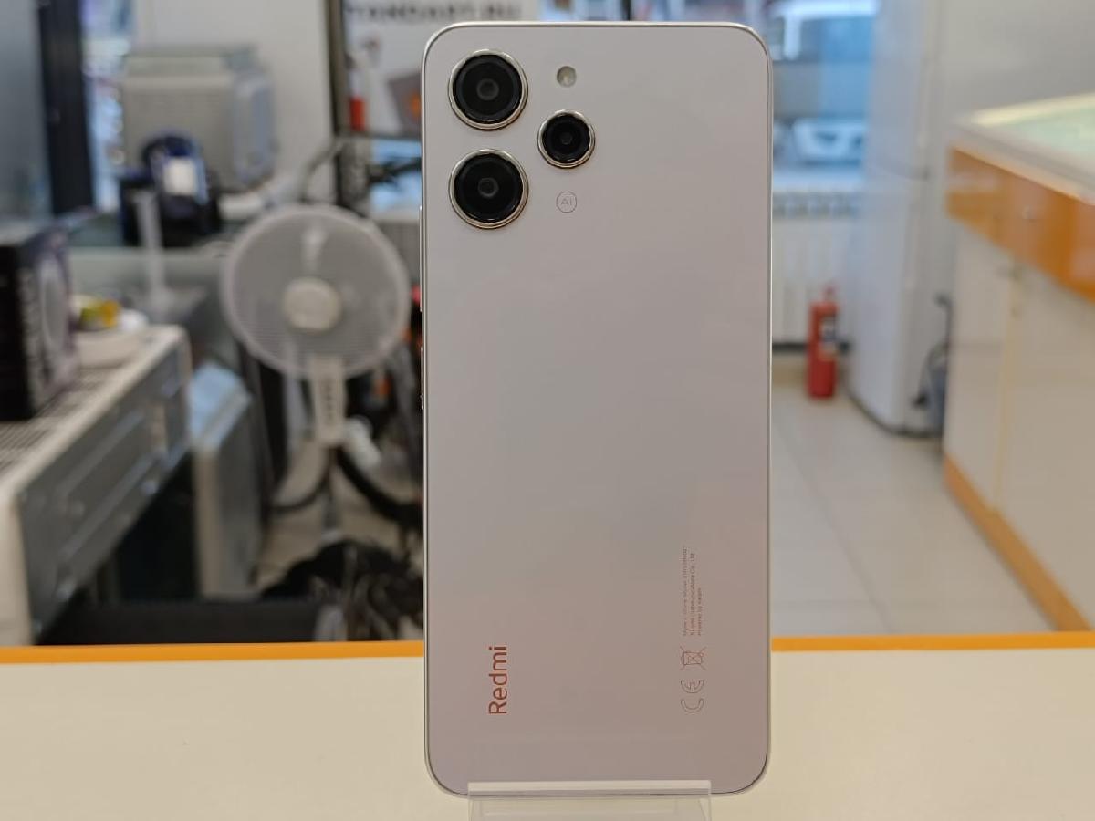 Смартфон Xiaomi Redmi 12 4/128