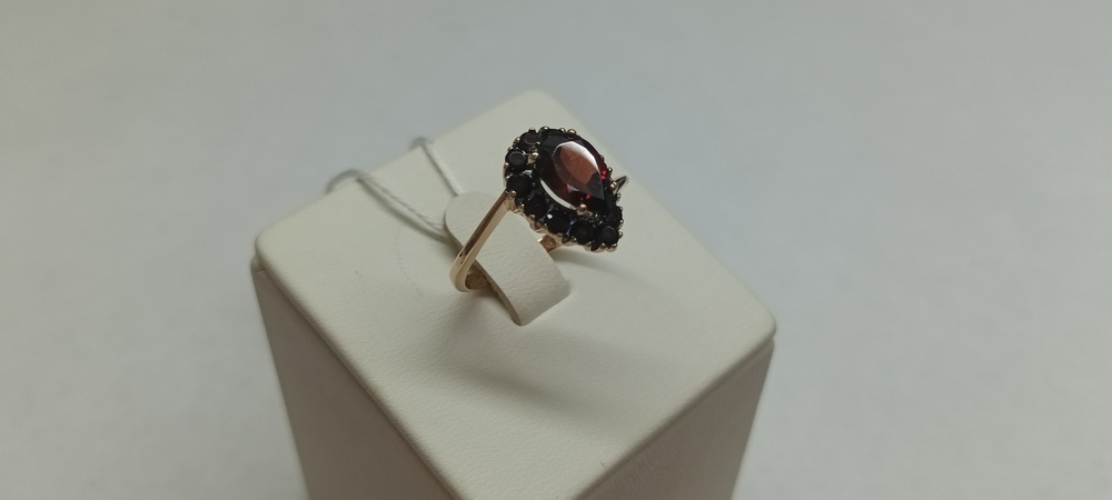 КОЛЬЦО С КАМНЯМИ (Au 585)