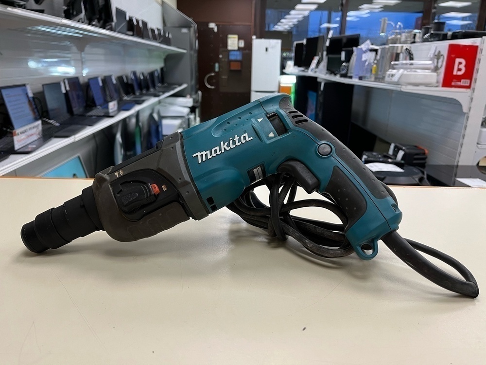 Перфоратор Makita HR2460