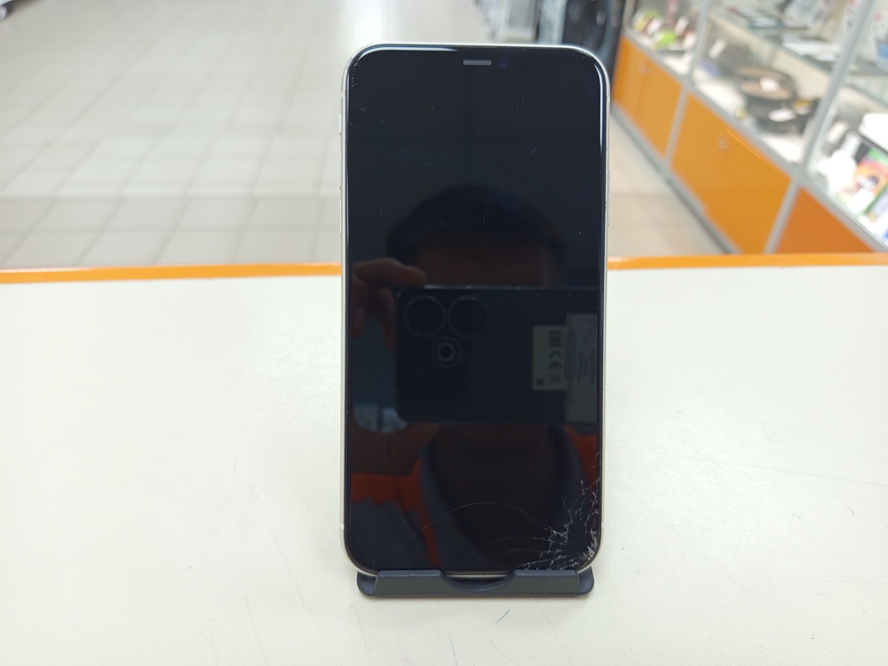 Смартфон Apple iPhone 11 64Gb