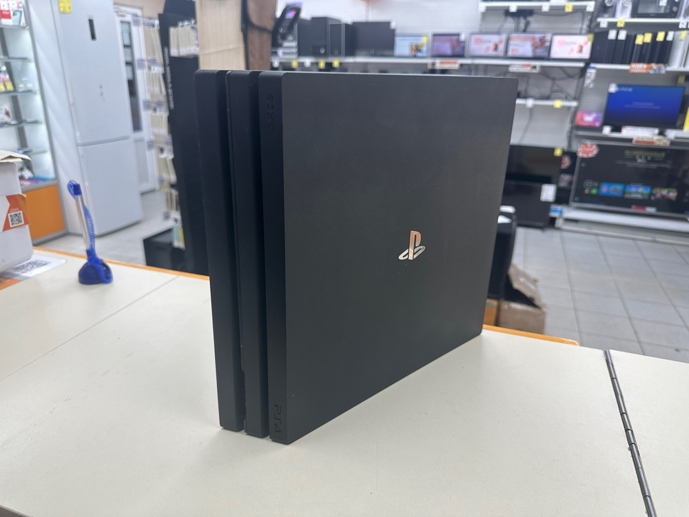 Игровая приставка PlayStation 4 Pro 1Tb