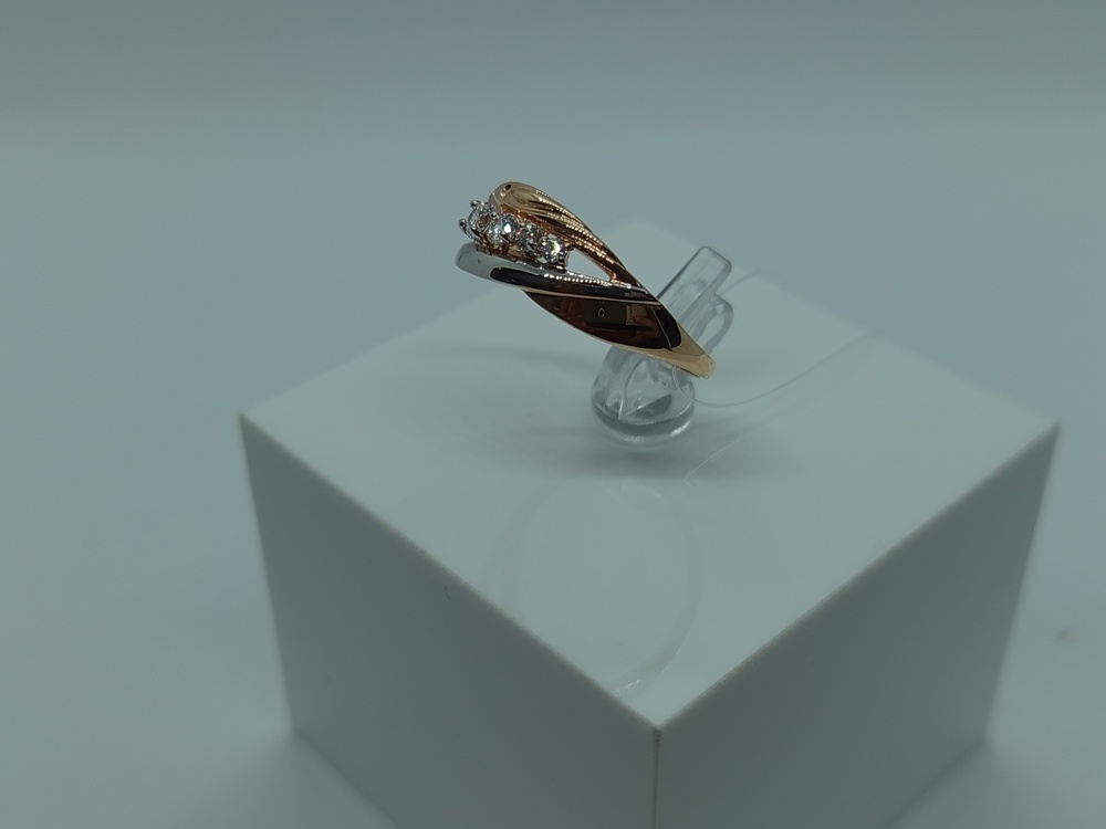 КОЛЬЦО С КАМНЯМИ (Au 585)