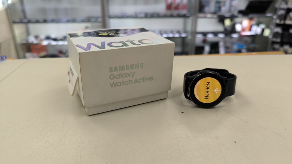 Смарт-часы Samsung Galaxy Watch Active