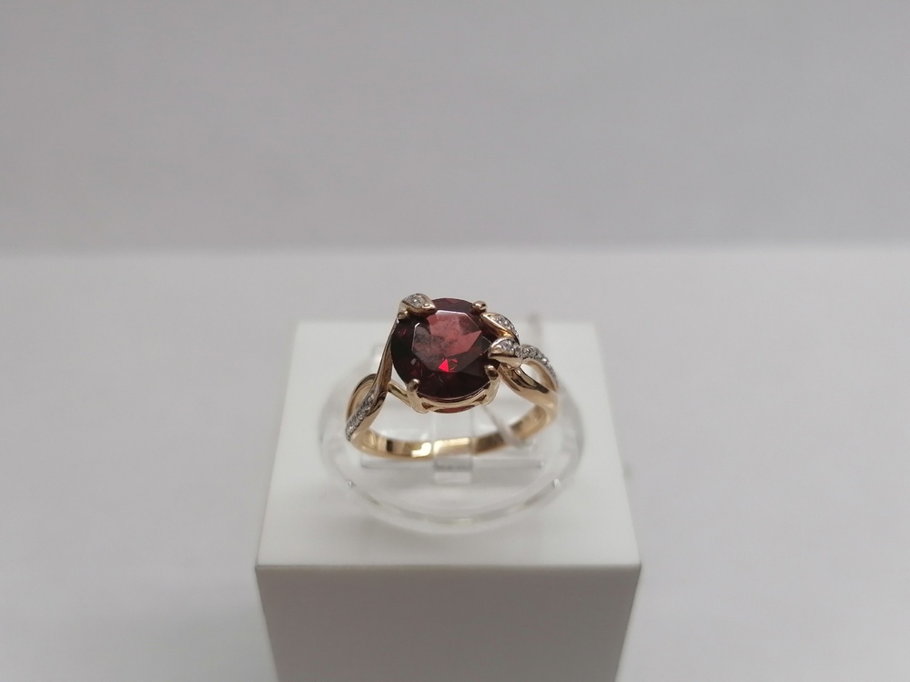 КОЛЬЦО С КАМНЯМИ (Au 585)