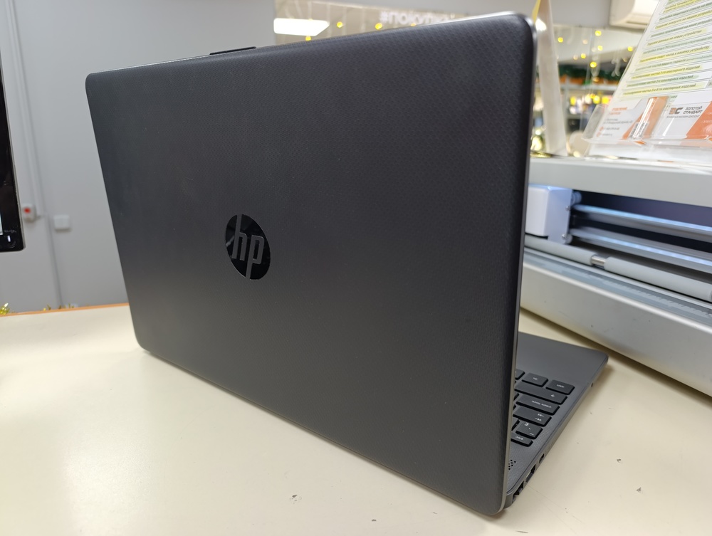 Ноутбук HP; AMD 3020e, Radeon Graphics, 6 Гб, 256 Гб, Нет