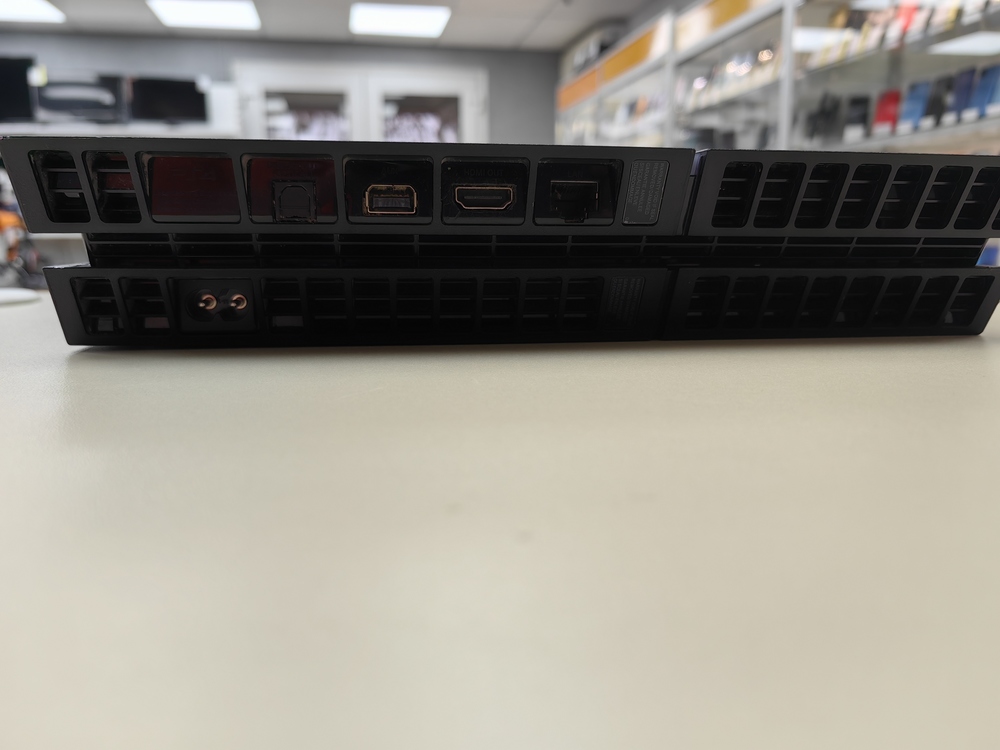 Игровая приставка PlayStation 4 FAT 1Tb