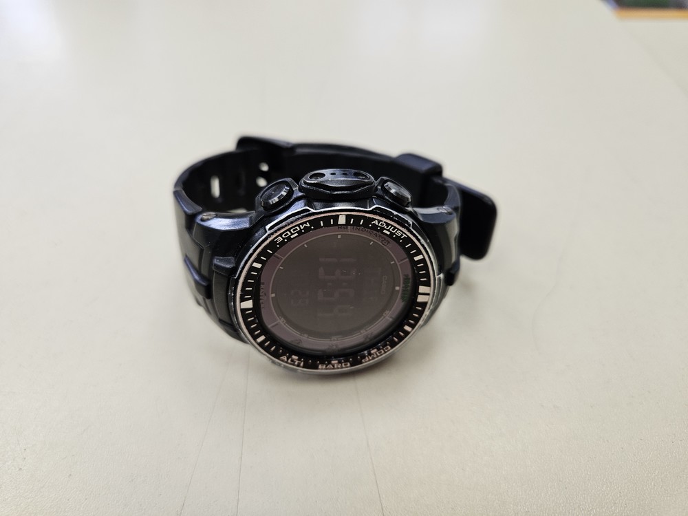 Часы наручные Casio PRO TREK PRW-3000