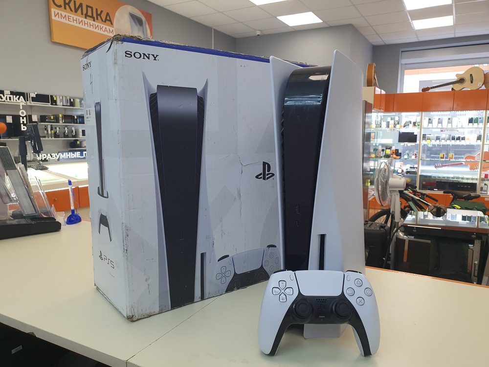Игровая приставка PlayStation 5 825Gb (С дисководом)