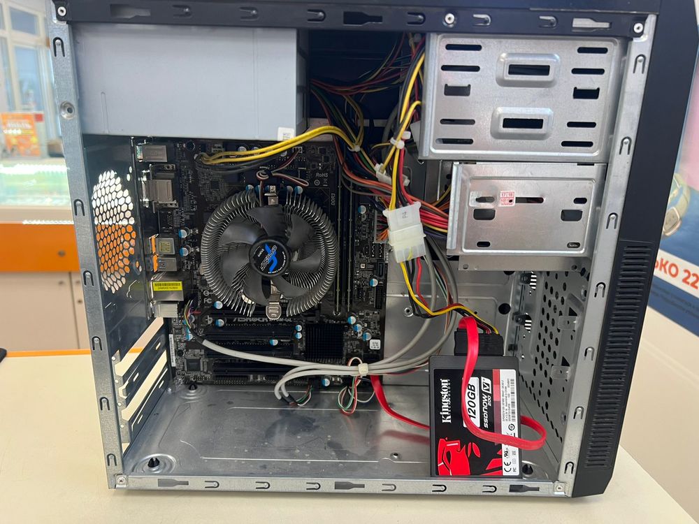 Системный блок IRU IRU; Core i5-2320, HD Graphics, 8 Гб, 128 Гб, Нет