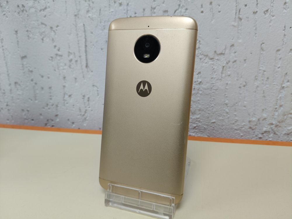 Смартфон Motorola Moto E4