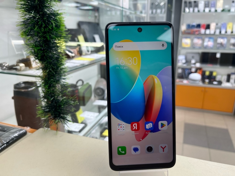 Смартфон Tecno Spark Go 2024 4/64