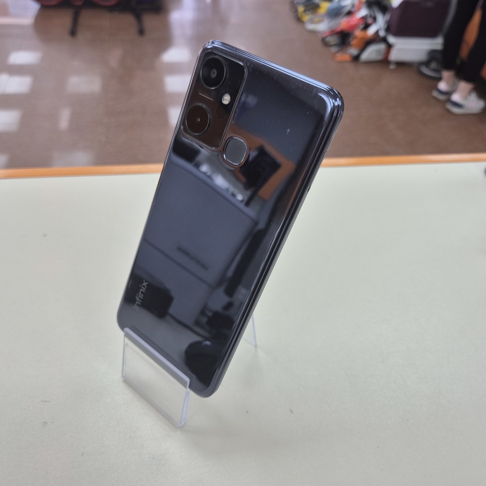 Смартфон Infinix Smart 6 PLUS 2/64