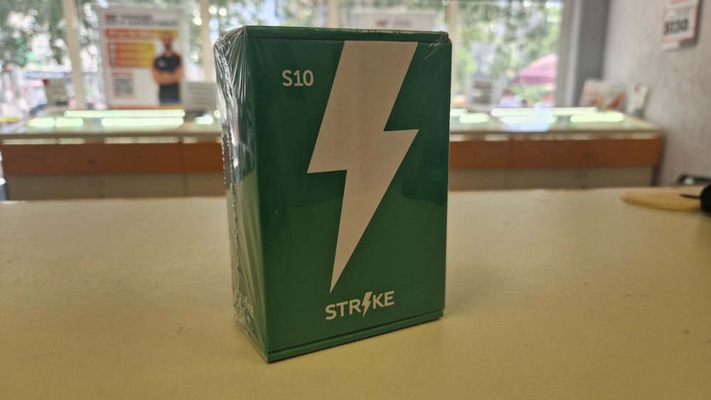 Мобильный телефон Strike S10