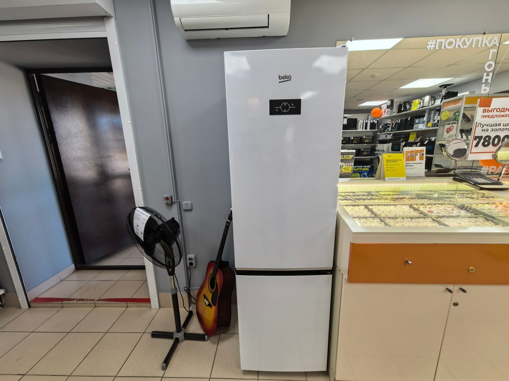 Холодильник Beko B3R0CNK312HW
