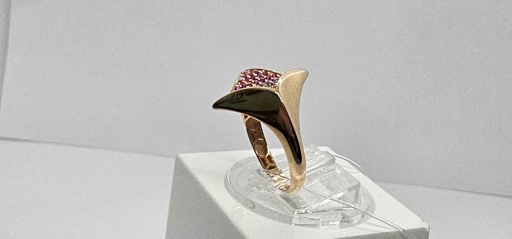 КОЛЬЦО С КАМНЯМИ (Au 585)