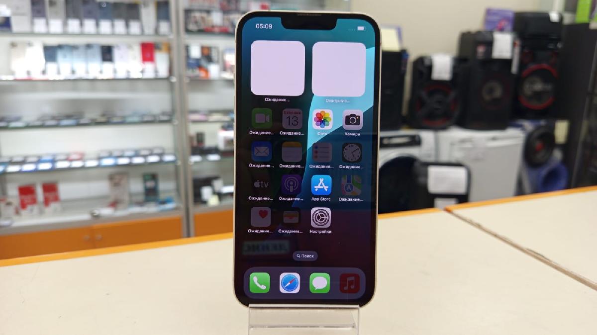 Смартфон Apple iPhone 13 128Gb