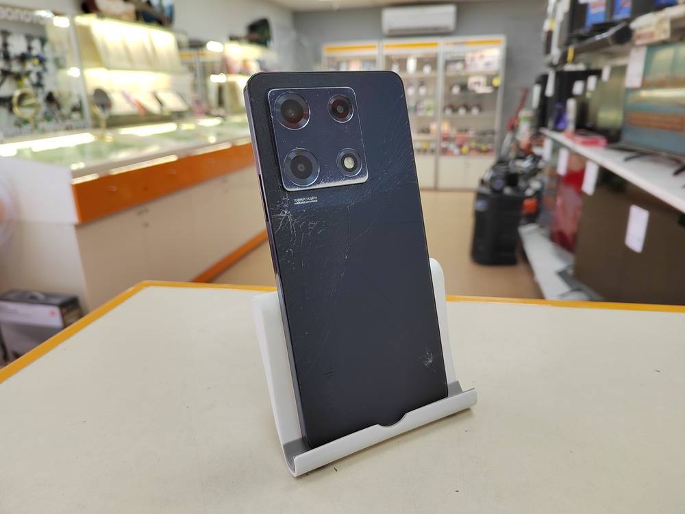 Смартфон Infinix Note 30 PRO 8/256
