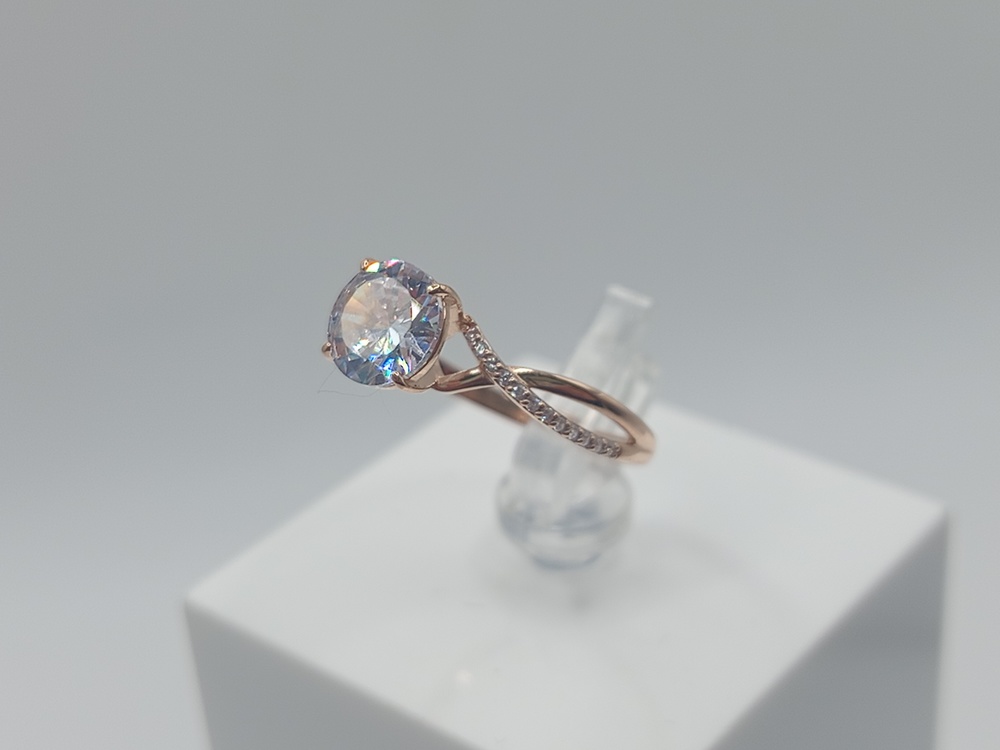 КОЛКМИ585 КОЛЬЦО С КАМНЯМИ (Au 585)