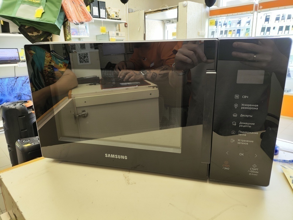 Микроволновая печь Samsung MG30T5018AK