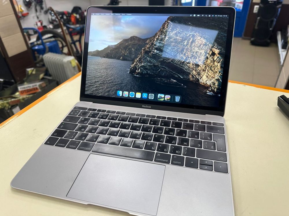 Ноутбук Apple A1534 2015год; Core m3-6Y30, HD Graphics, 8 Гб, 256 Гб, Нет