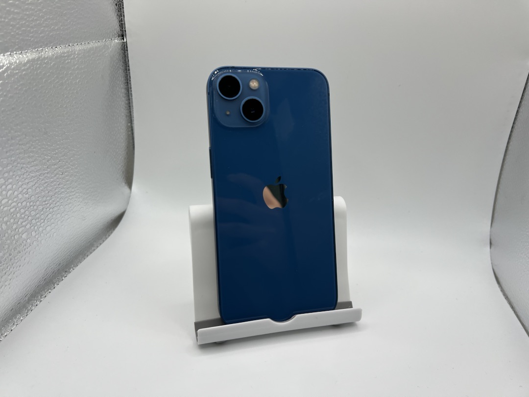 Смартфон Apple iPhone 13 128Gb