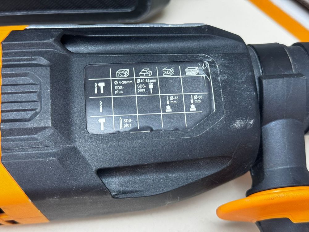 Перфоратор Deko DKH1200W