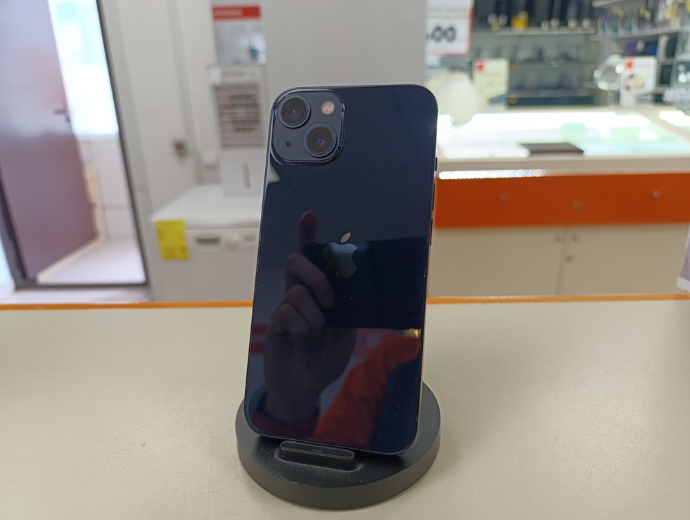 Смартфон Apple iPhone 13 128Gb