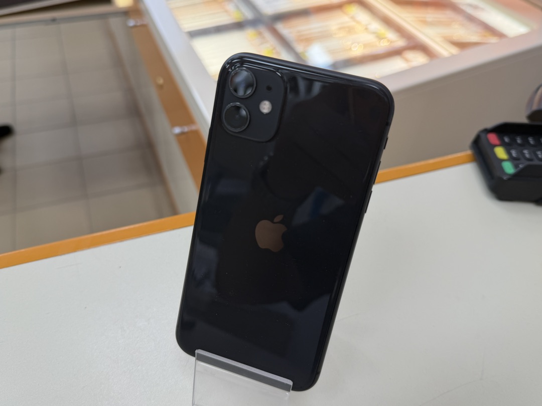 Смартфон Apple iPhone 11 64Gb