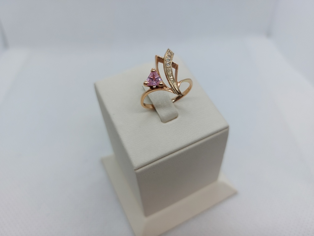 КОЛКМИ585 КОЛЬЦО С КАМНЯМИ (Au 585)