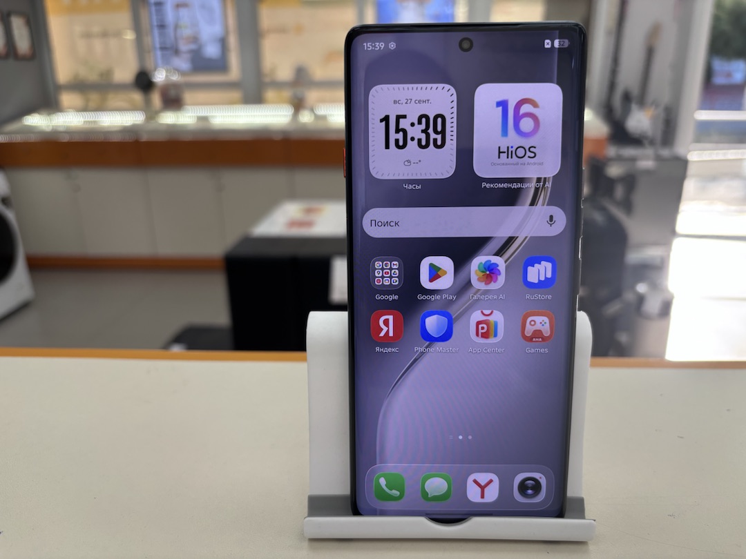 Смартфон Tecno SPARK 40 PRO 12/256