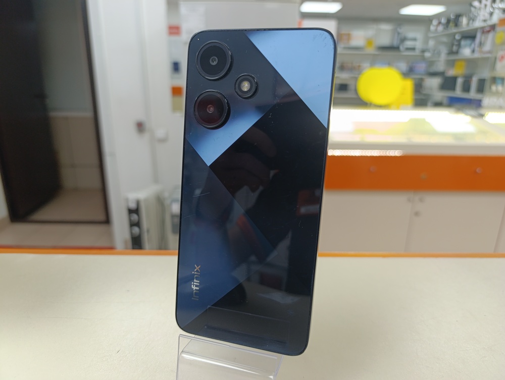 Смартфон Infinix HOT 30i 8/128