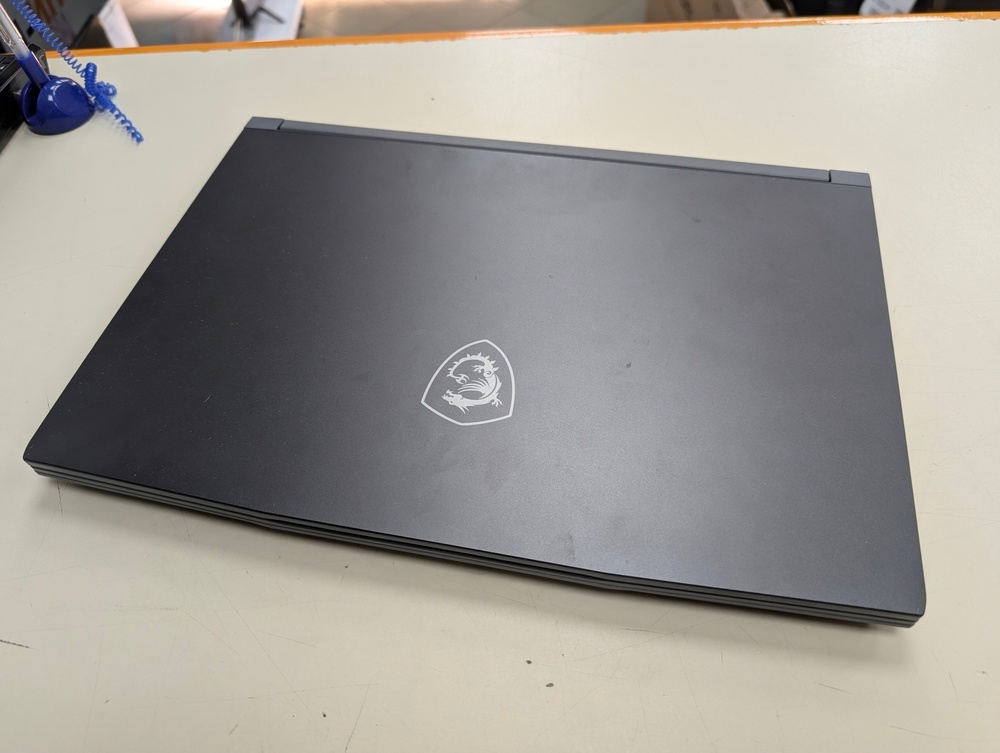 Ноутбук MSI; I5-13420H, GeForce RTX 2050, 8 Гб, 512 GB, Нет