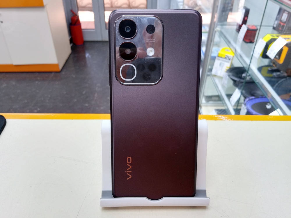 Смартфон Vivo Y29 8/256