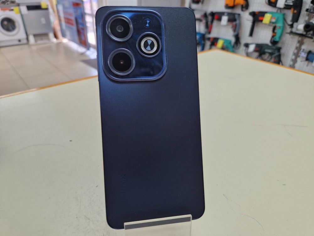 Смартфон Infinix HOT 40i 4/128