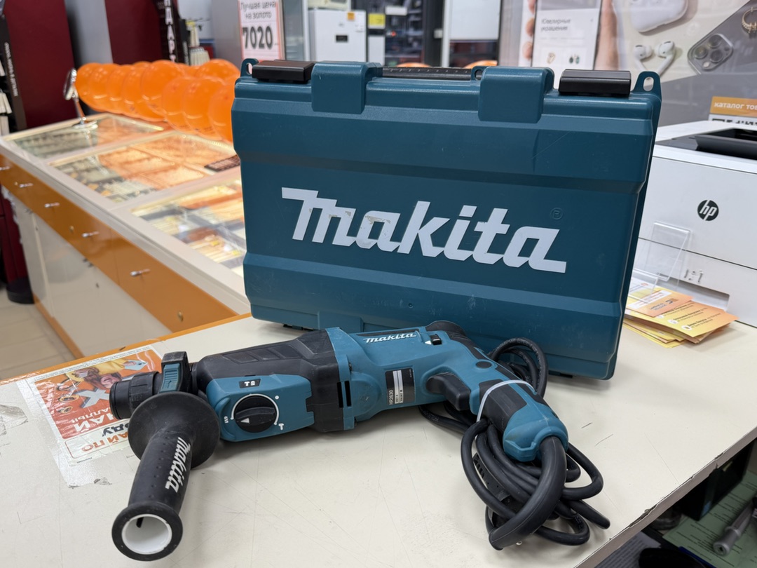 Перфоратор Makita HR 2630