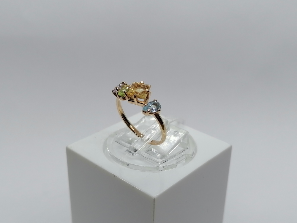 КОЛЬЦО С КАМНЯМИ (Au 585)