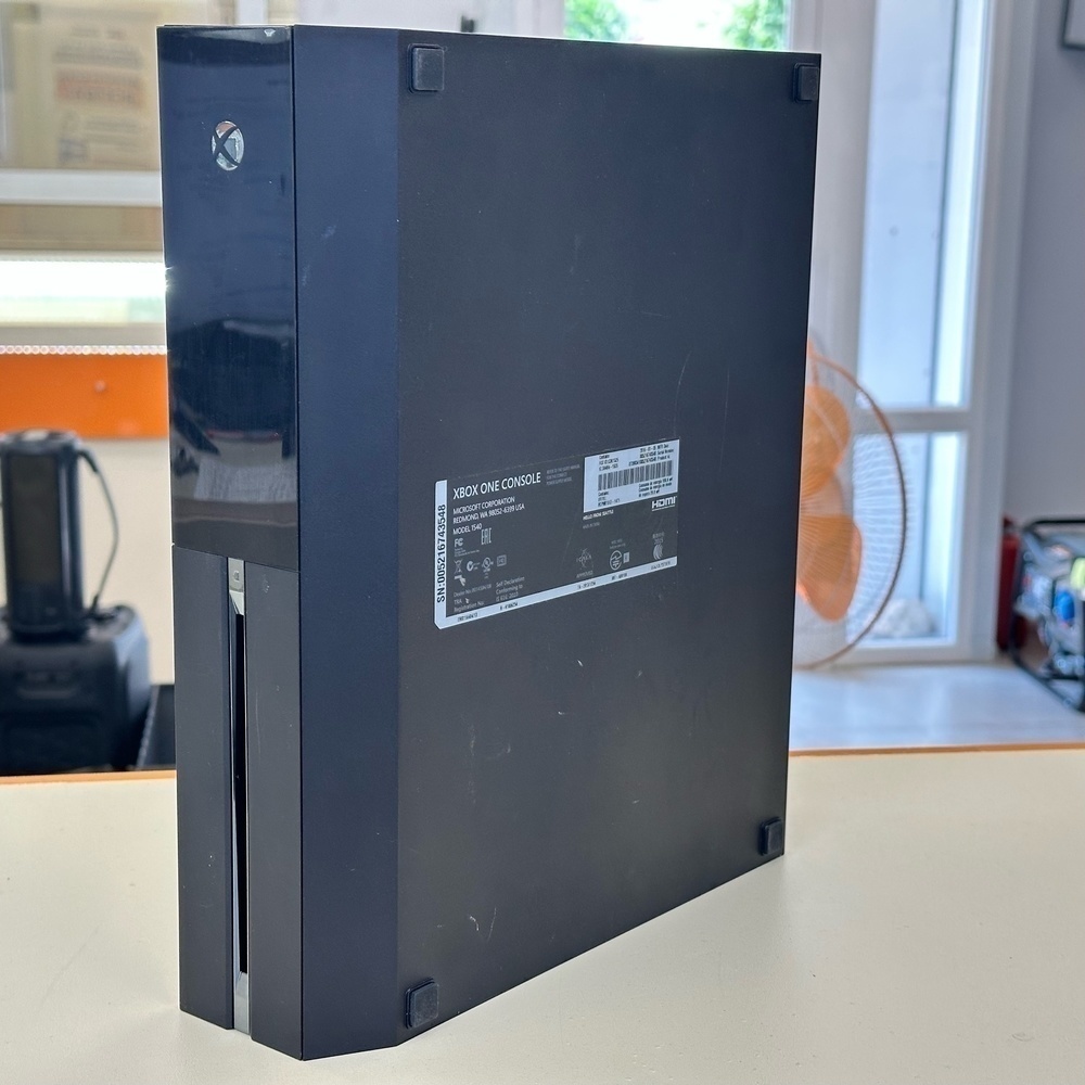Игровая приставка Xbox One 500Gb