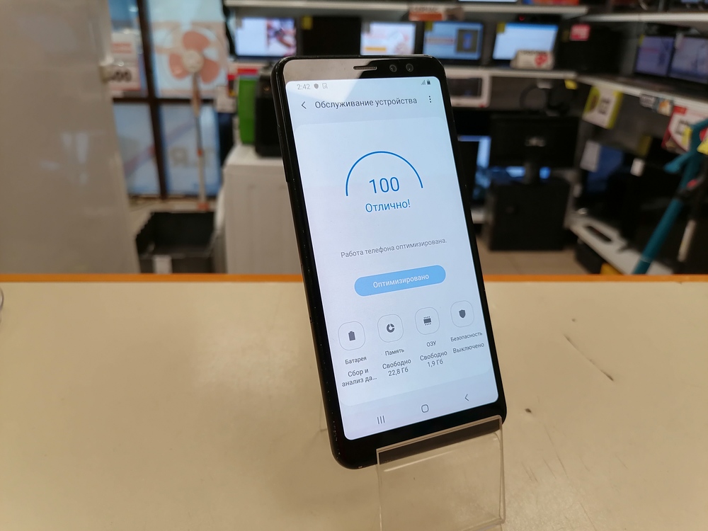 Смартфон Samsung Galaxy A8 2018 4/32