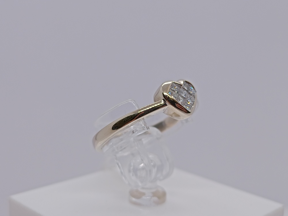 КОЛКМИ585 КОЛЬЦО С КАМНЯМИ (Au 585)