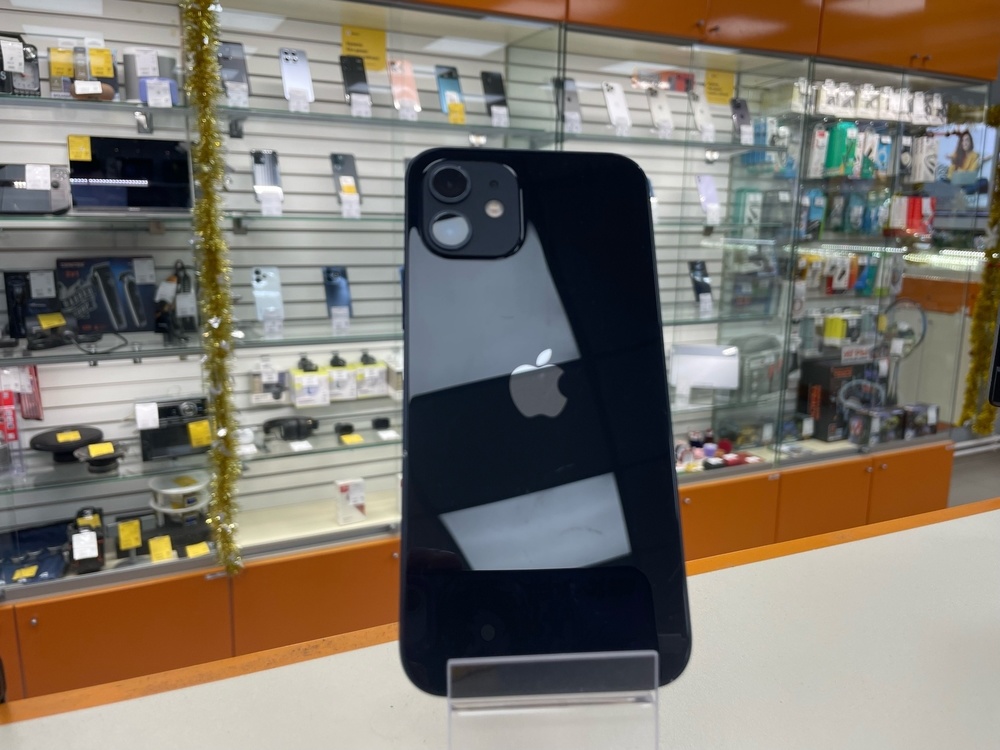 Смартфон Apple iPhone 12 64Gb