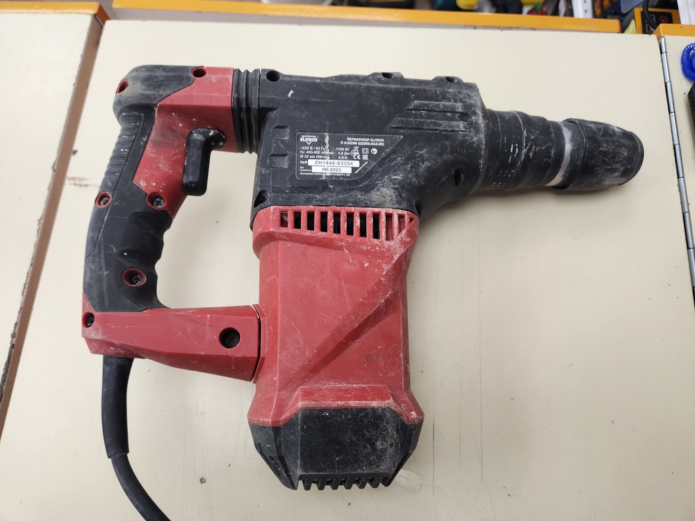 Перфоратор Elitech П 4-32ЭМ