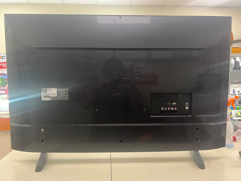 LED Телевизор LG 43LM5777PLC