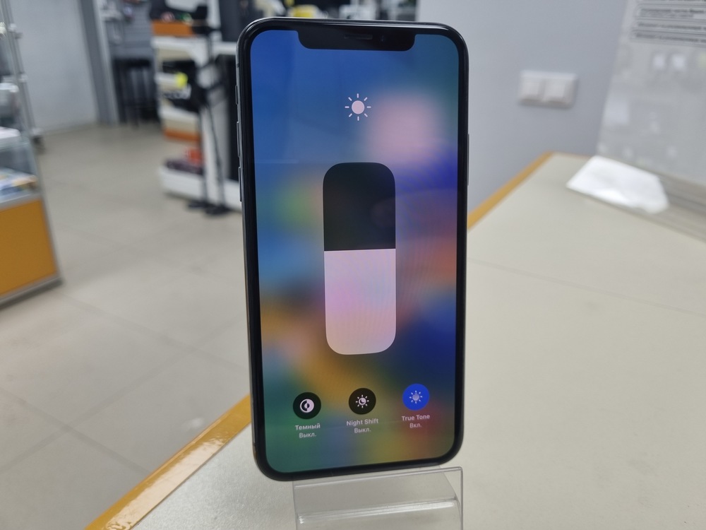 Смартфон Apple iPhone X 64Gb