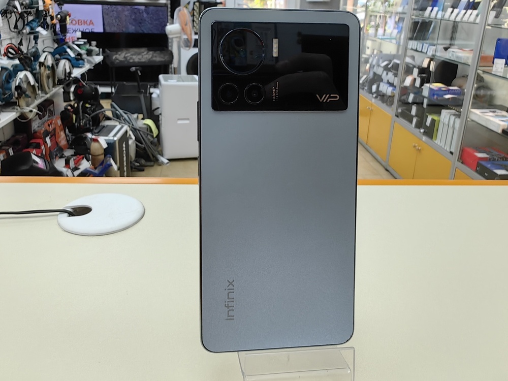 Смартфон Infinix Note 12 VIP 8/256
