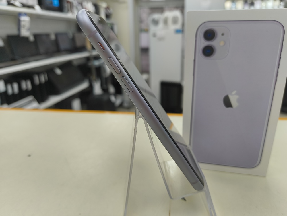 Смартфон Apple iPhone 11 64Gb