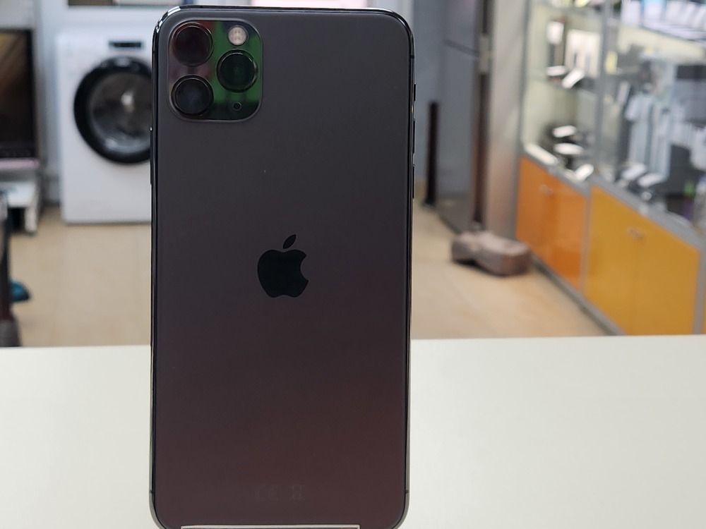 Смартфон Apple iPhone 11 Pro Max 64Gb