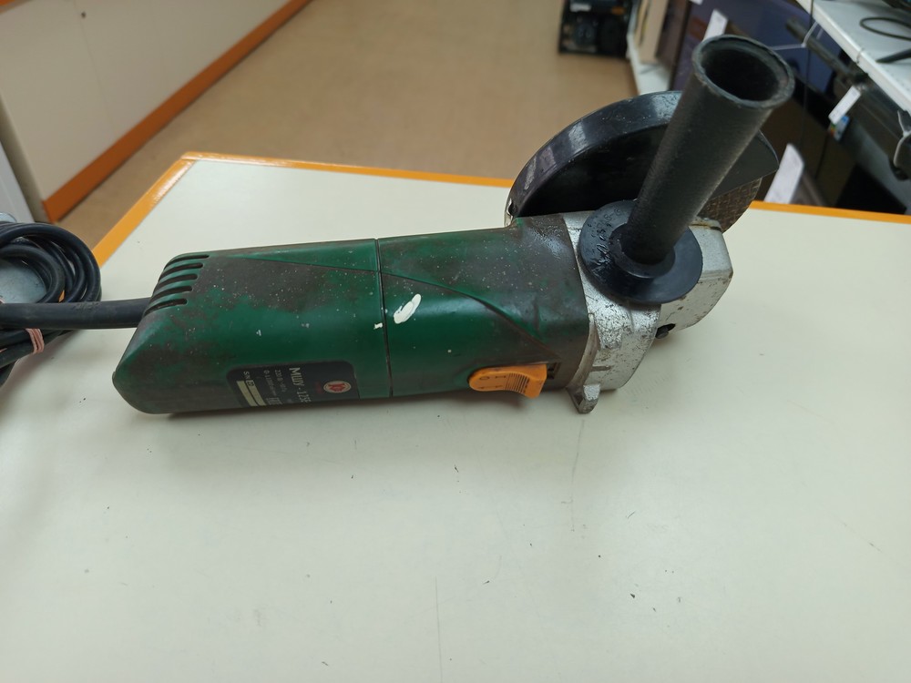 Угловая шлифмашина Калибр МШУ-125/1055