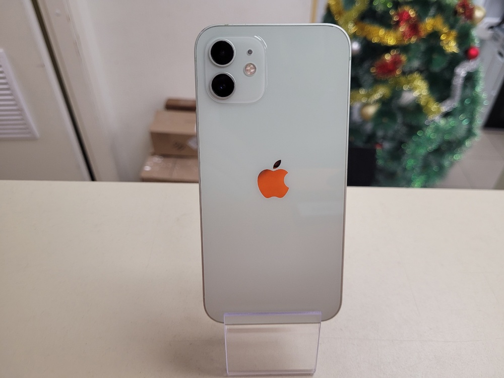 Смартфон Apple iPhone 12 128Gb