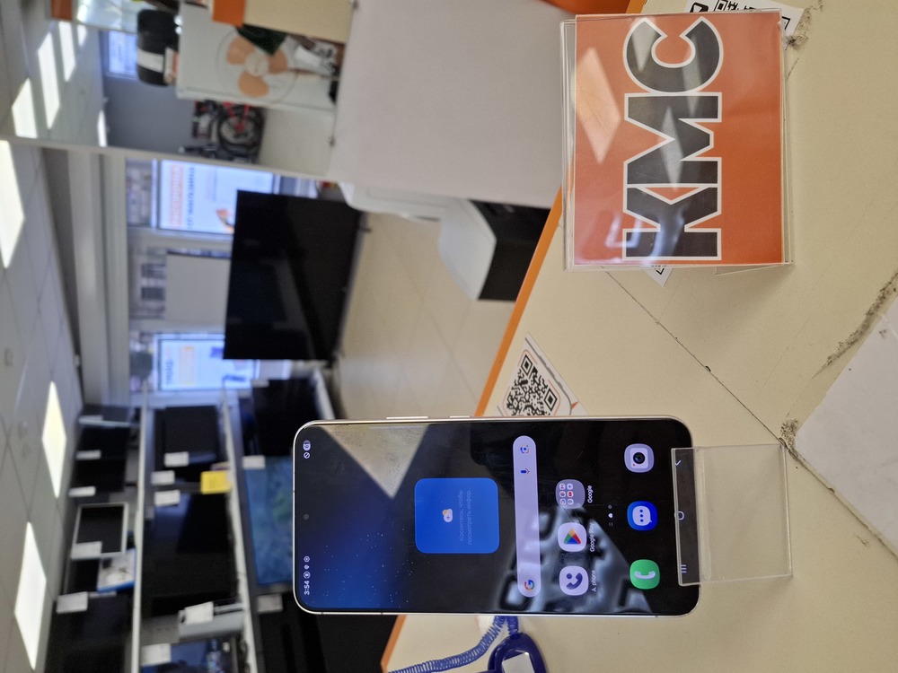 Смартфон Samsung Galaxy S22+ 8/256