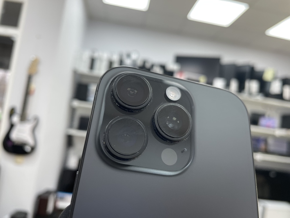 Смартфон Apple Iphone 16 Pro 128Gb